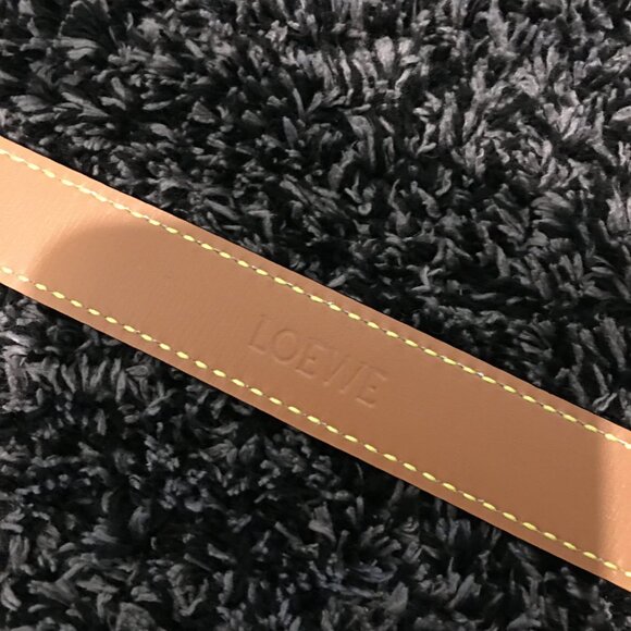 Anagram Belt in Pebble Grain Calfskin 80 - Picture 4 of 7